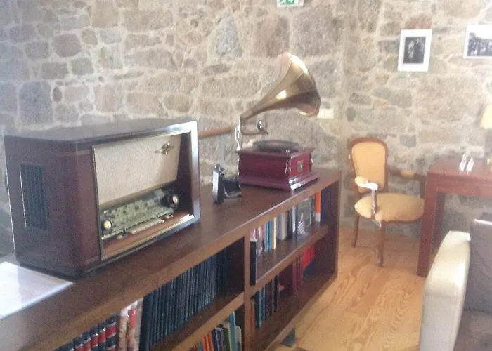 农家乐 卡萨达蓬特度波尔图酒店 *